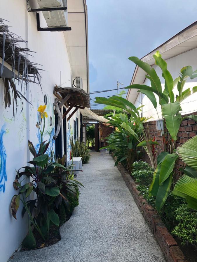 Rembulan Langkawi Guesthouse Пантай Ченанг Екстериор снимка
